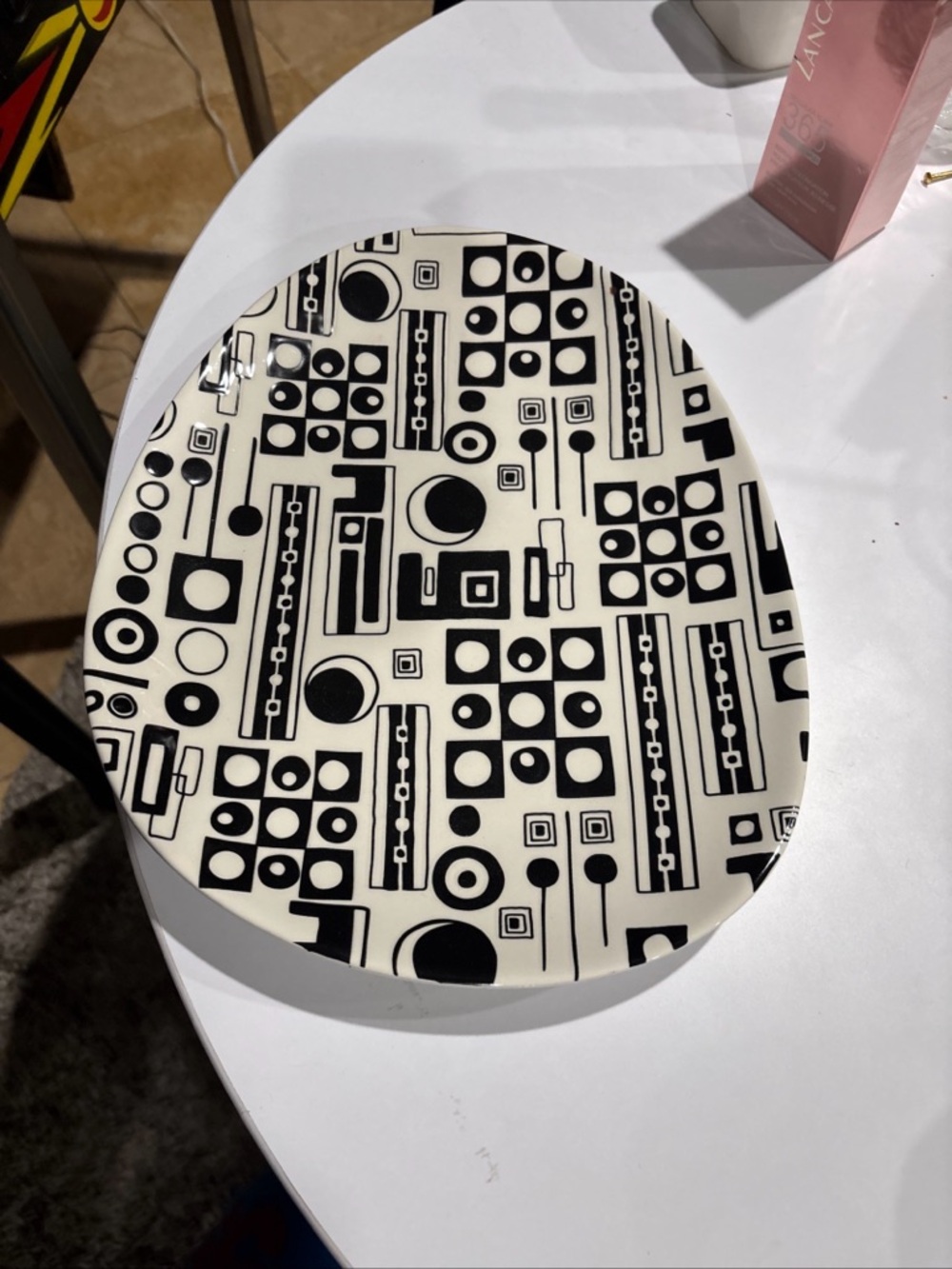 Pier 1 Imports Traffix OVAL Egg Shape Plate Black & White 12" RARE Brand New